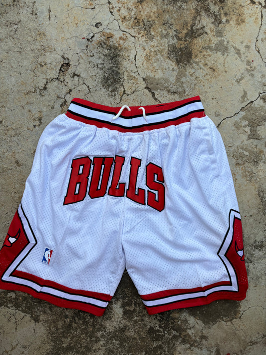 White Chicago Bulls 1997-98 Retro Shorts